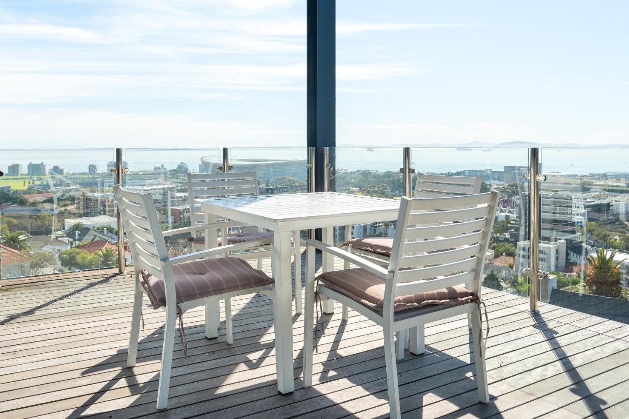 Apartment High Level 1 *